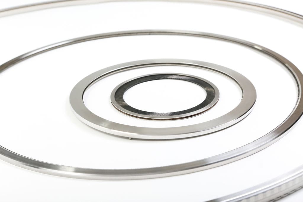 Brush seals