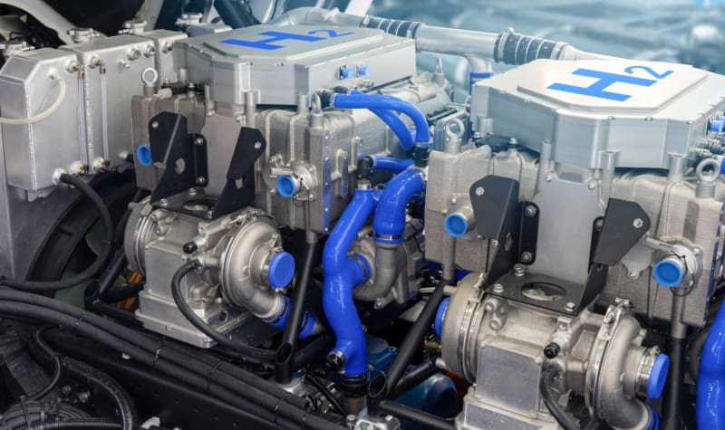 Hydrogen truck engine